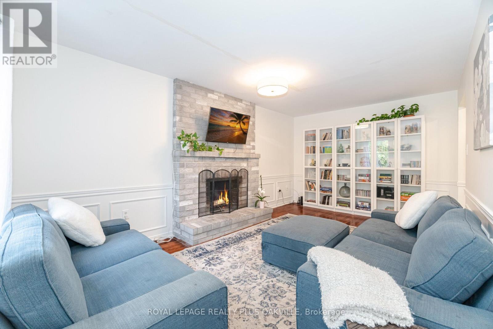 1294 Hammond Street, Burlington, Ontario  L7S 2C5 - Photo 18 - W12844280