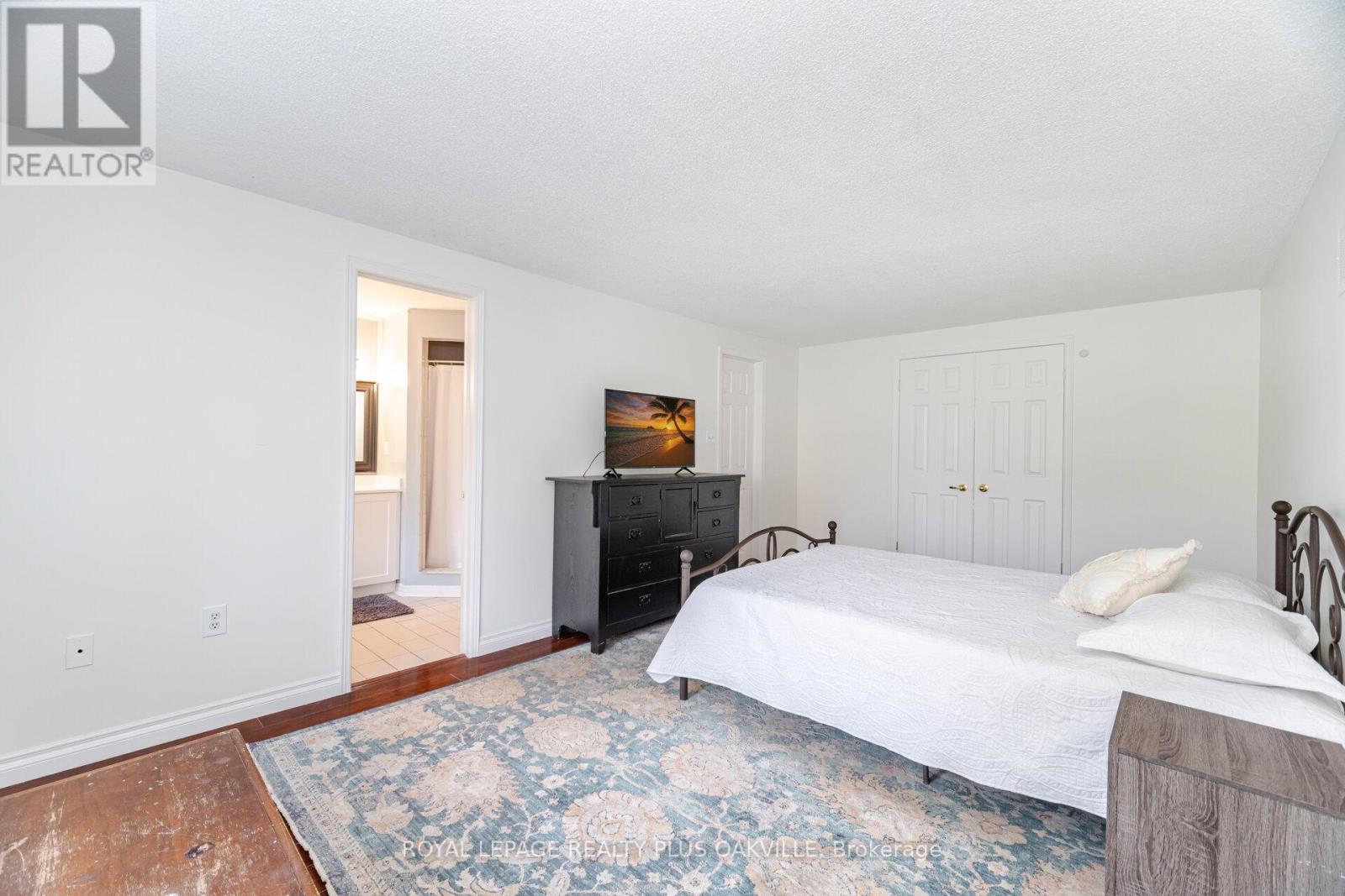 1294 Hammond Street, Burlington, Ontario  L7S 2C5 - Photo 23 - W12844280