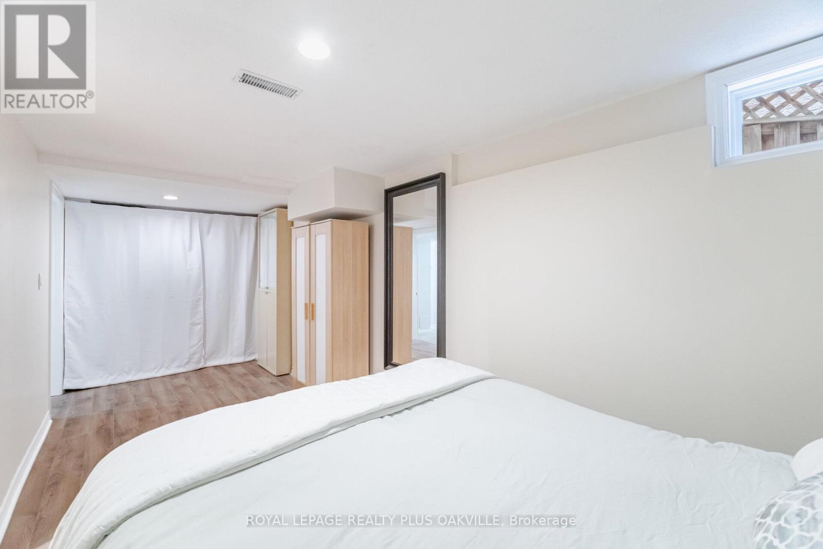 1294 Hammond Street, Burlington, Ontario  L7S 2C5 - Photo 42 - W12844280