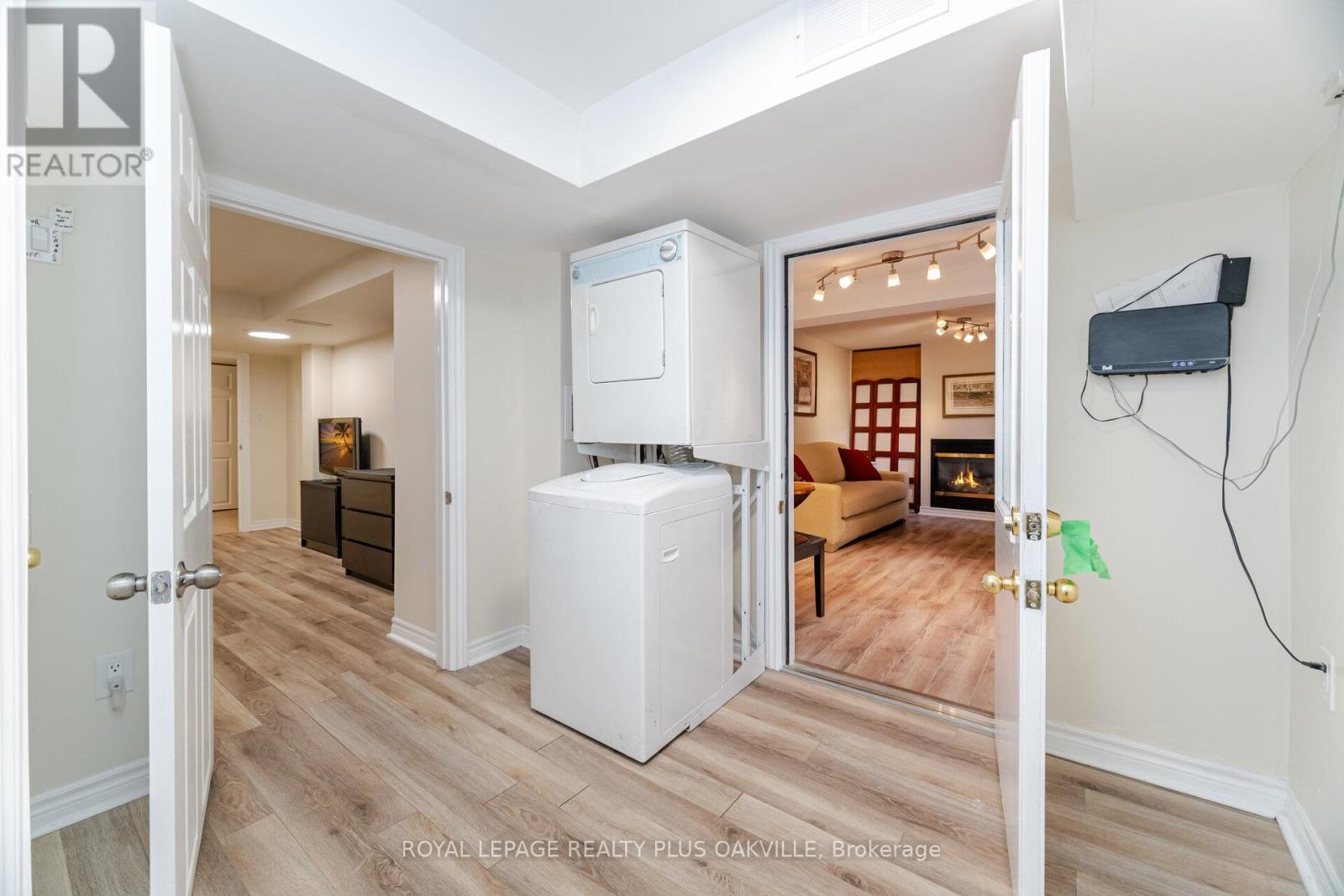 1294 Hammond Street, Burlington, Ontario  L7S 2C5 - Photo 45 - W12844280