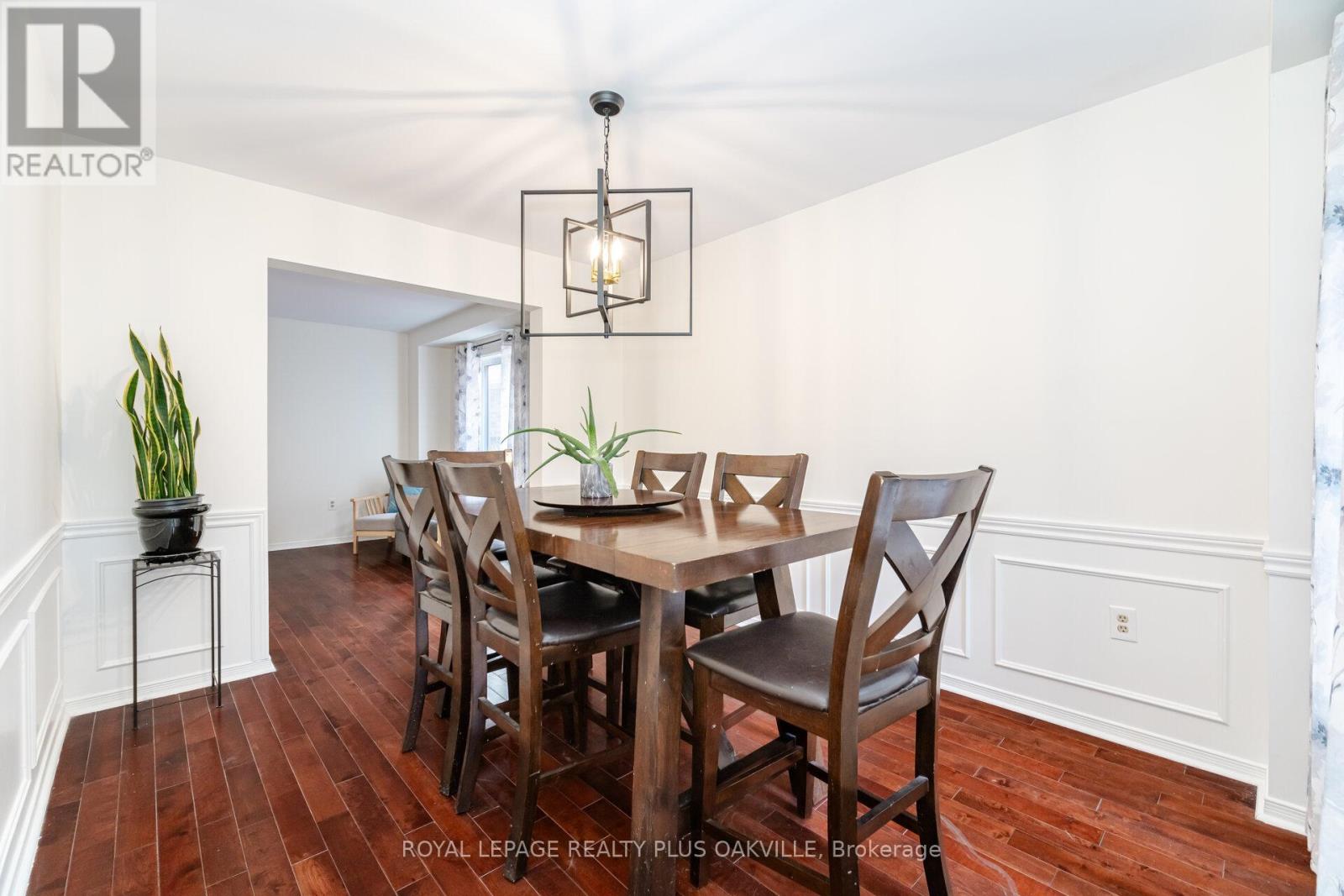 1294 Hammond Street, Burlington, Ontario  L7S 2C5 - Photo 9 - W12844280