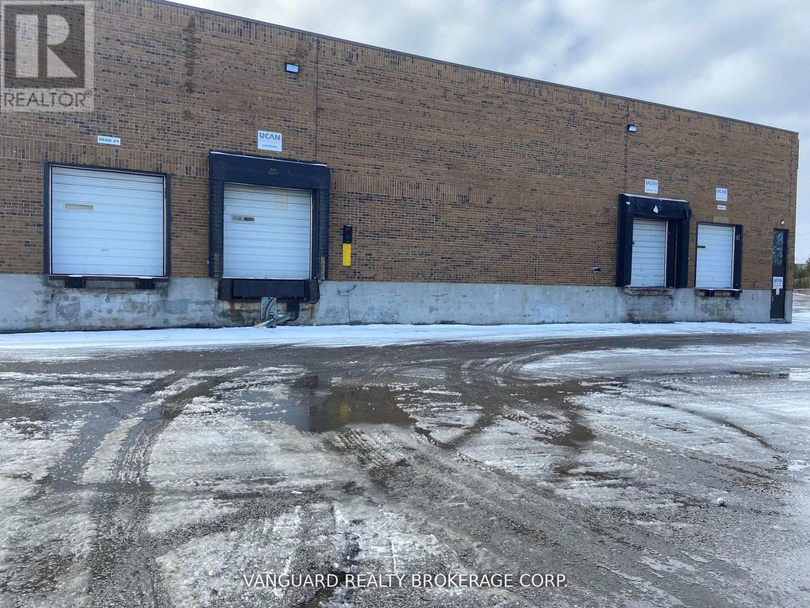 10 - 155 Champagne Drive, Toronto, Ontario  M3J 2C6 - Photo 2 - W12844282