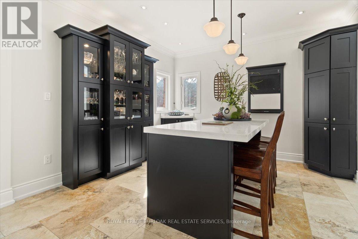 4263 Millcroft Park Drive, Burlington, Ontario  L7M 4J6 - Photo 14 - W12844294