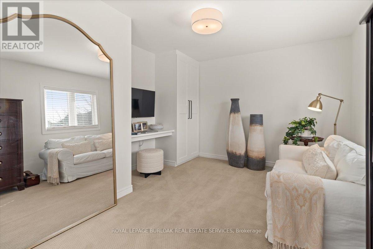 4263 Millcroft Park Drive, Burlington, Ontario  L7M 4J6 - Photo 25 - W12844294