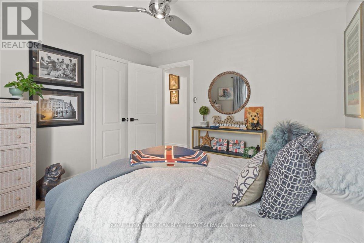 4263 Millcroft Park Drive, Burlington, Ontario  L7M 4J6 - Photo 34 - W12844294