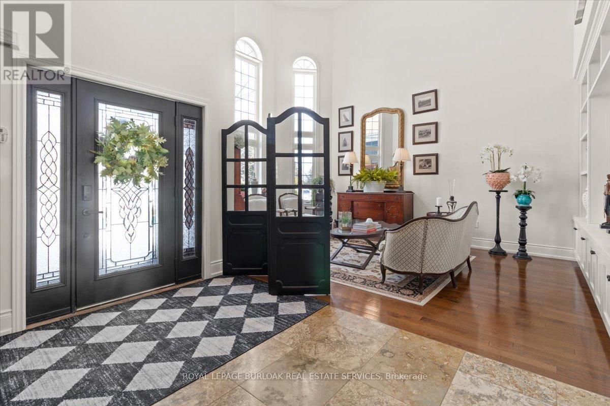 4263 Millcroft Park Drive, Burlington, Ontario  L7M 4J6 - Photo 4 - W12844294