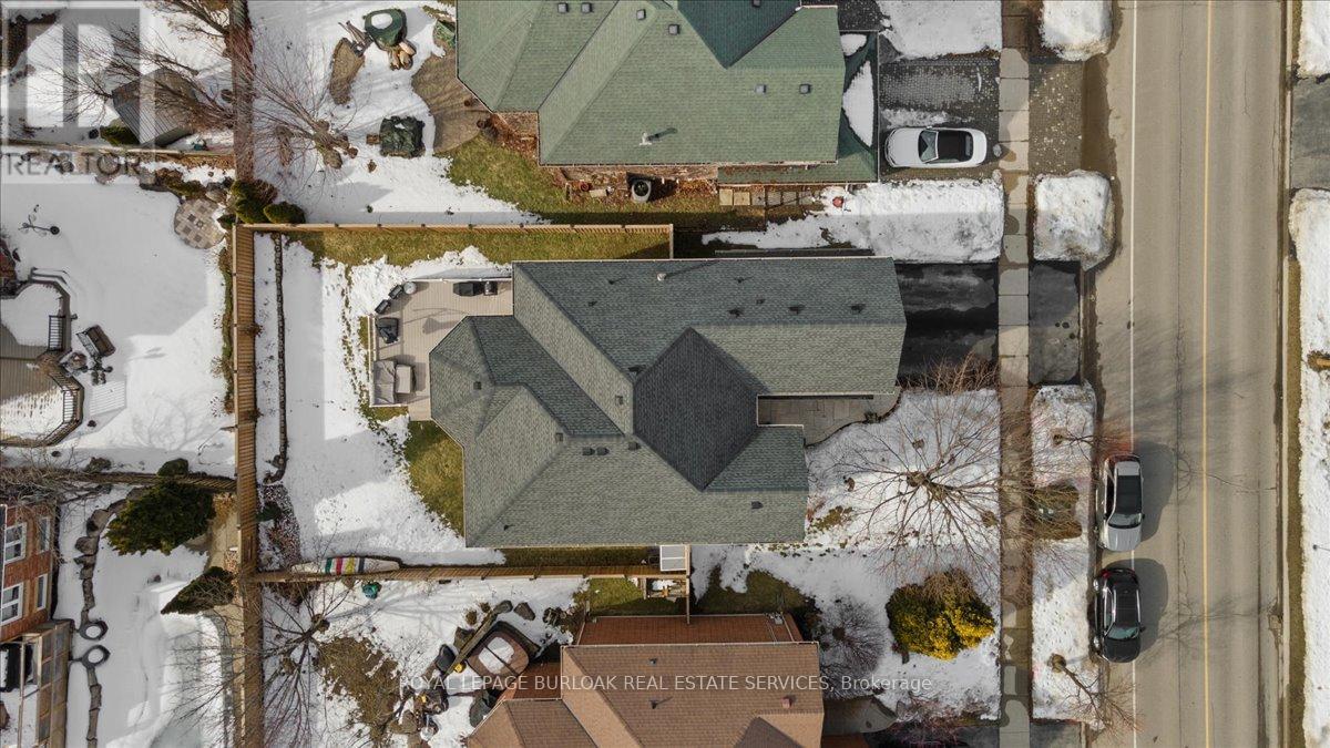 4263 Millcroft Park Drive, Burlington, Ontario  L7M 4J6 - Photo 47 - W12844294