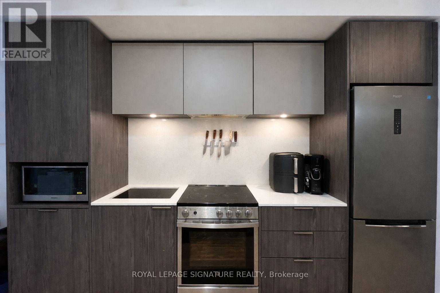 303 - 70 ANNIE CRAIG DRIVE, toronto (mimico), Ontario