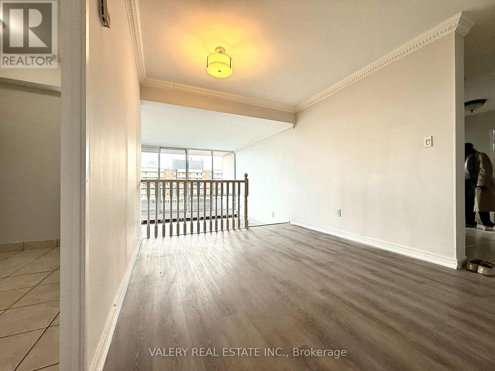 906 - 25 Four Winds Drive, Toronto (York University Heights), Ontario  M3J 1K8 - Photo 11 - W12844322