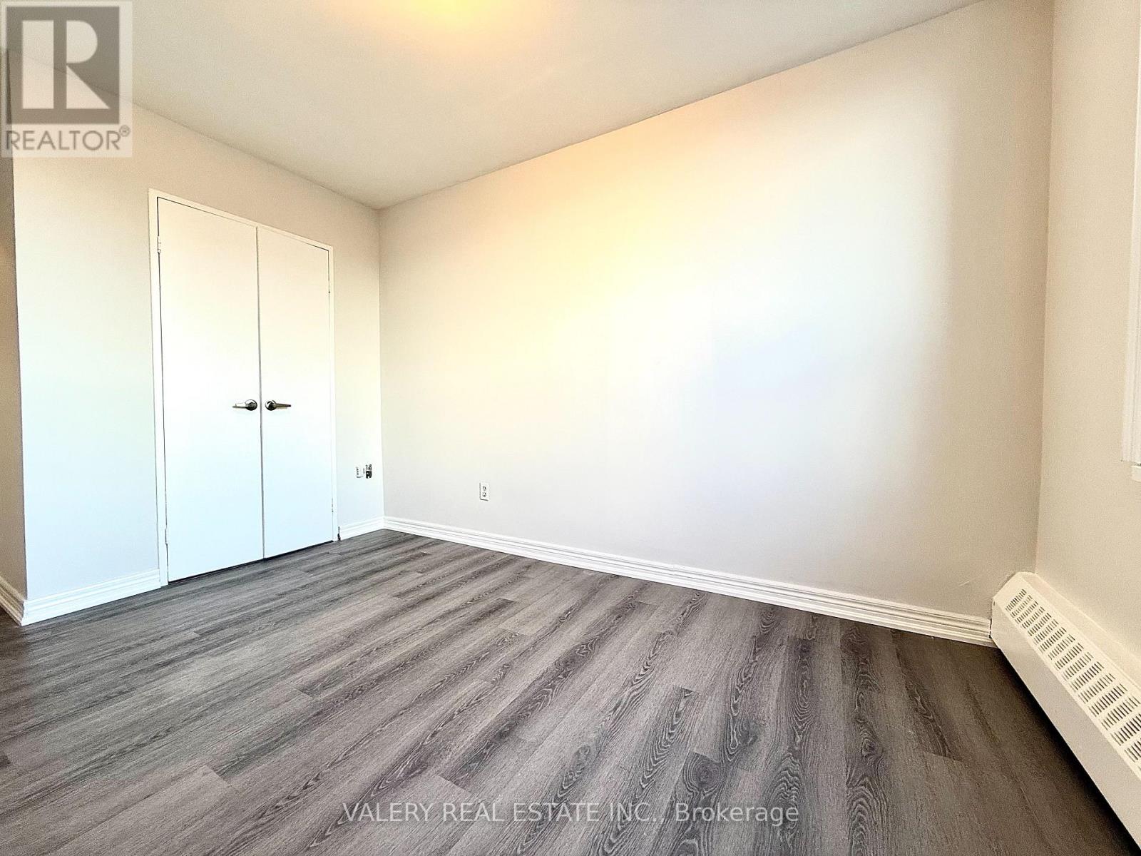 906 - 25 Four Winds Drive, Toronto (York University Heights), Ontario  M3J 1K8 - Photo 22 - W12844322