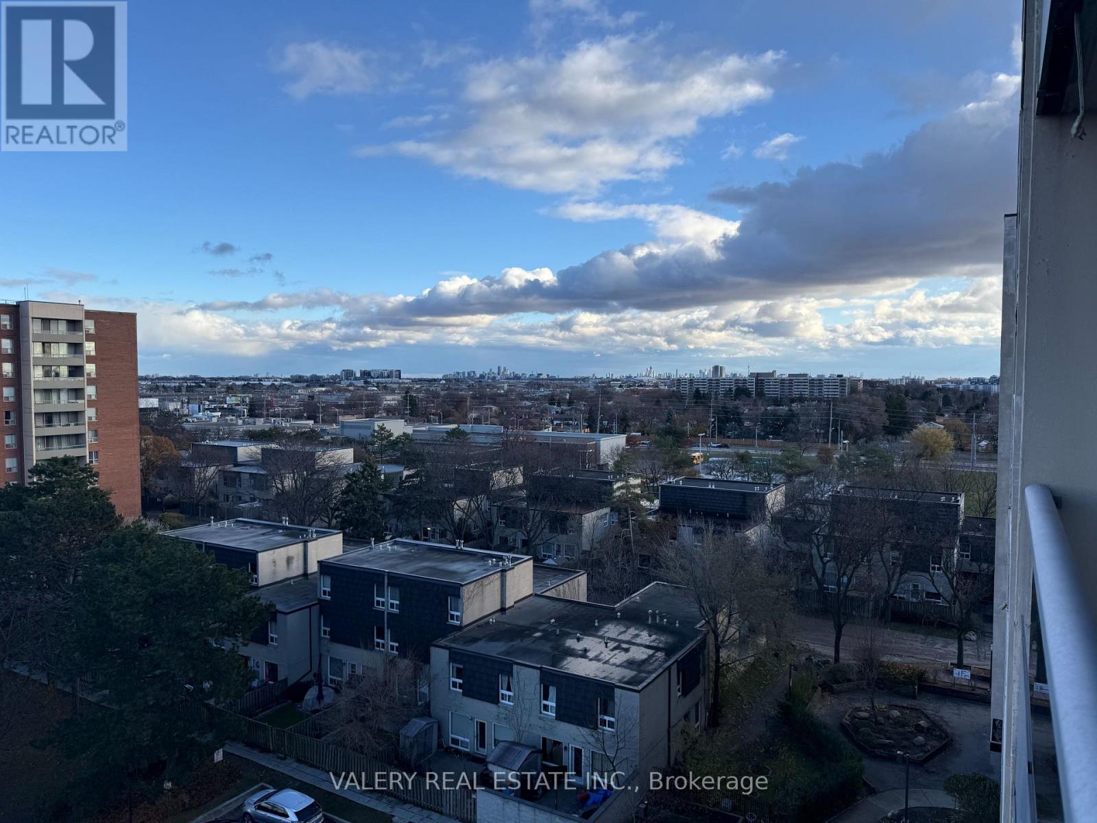 906 - 25 Four Winds Drive, Toronto (York University Heights), Ontario  M3J 1K8 - Photo 7 - W12844322