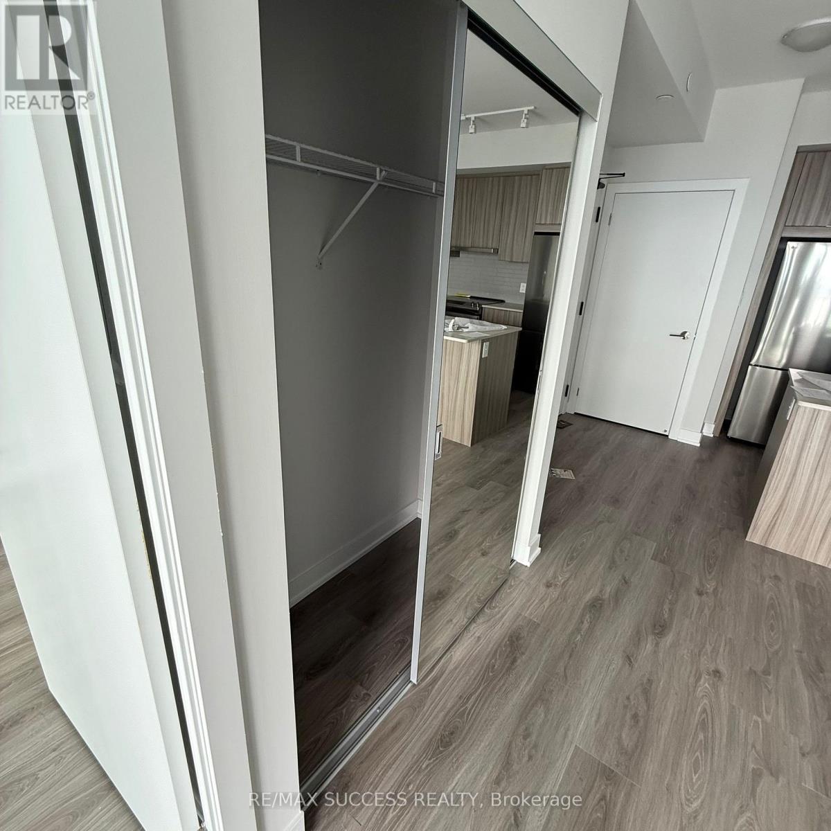 3307 - 430 Square One Drive, Mississauga (Creditview), Ontario  L5B 0L6 - Photo 7 - W12844336