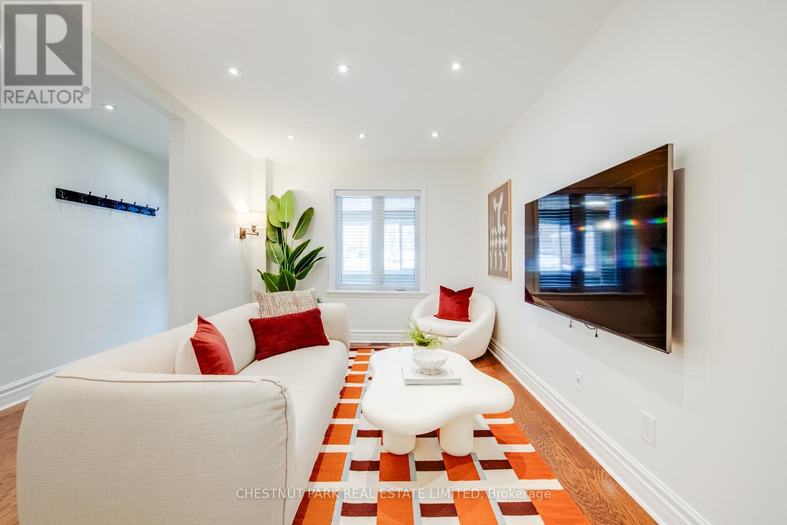 268 Prescott Avenue, Toronto, Ontario  M6N 3H1 - Photo 10 - W12844342