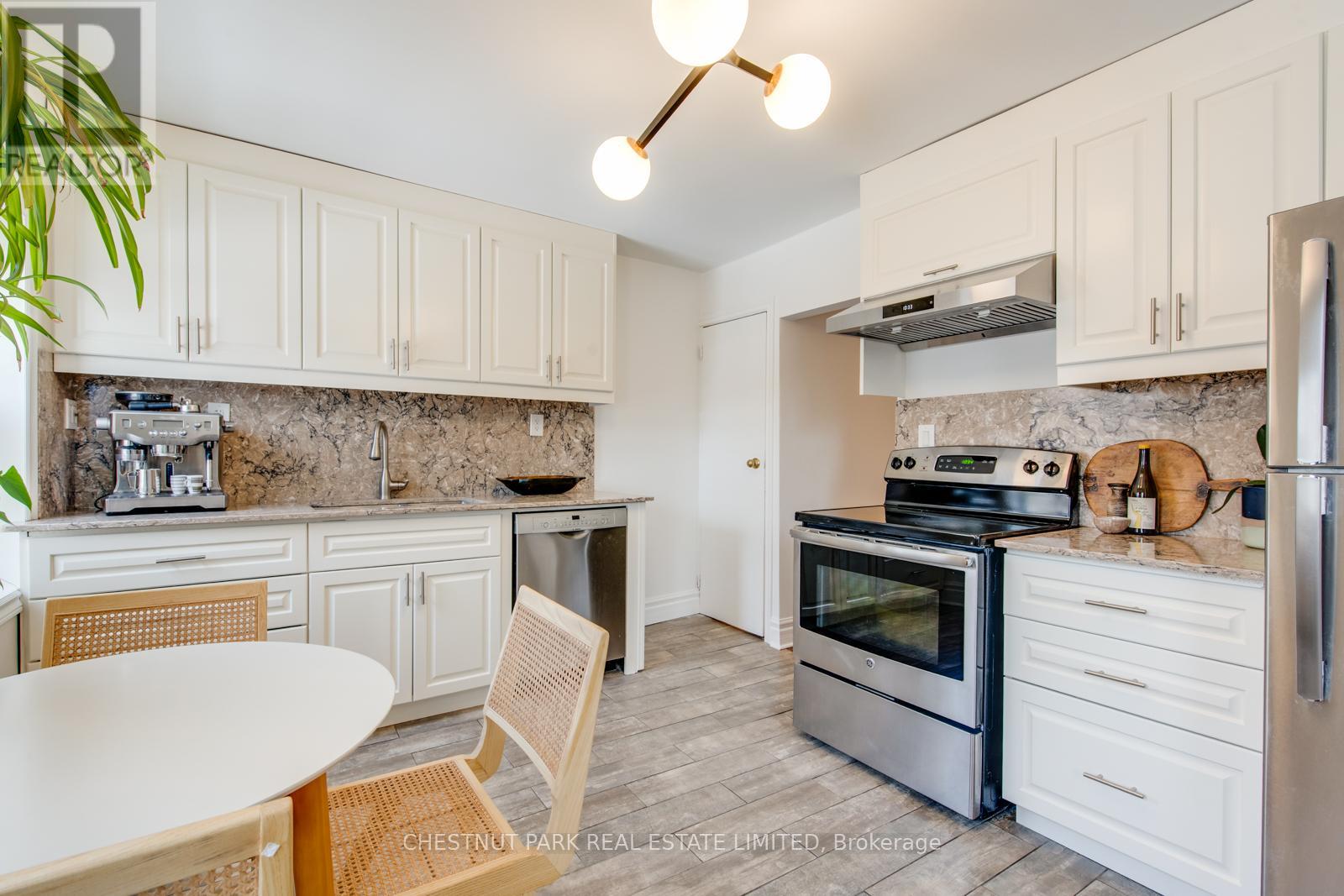 268 Prescott Avenue, Toronto, Ontario  M6N 3H1 - Photo 17 - W12844342