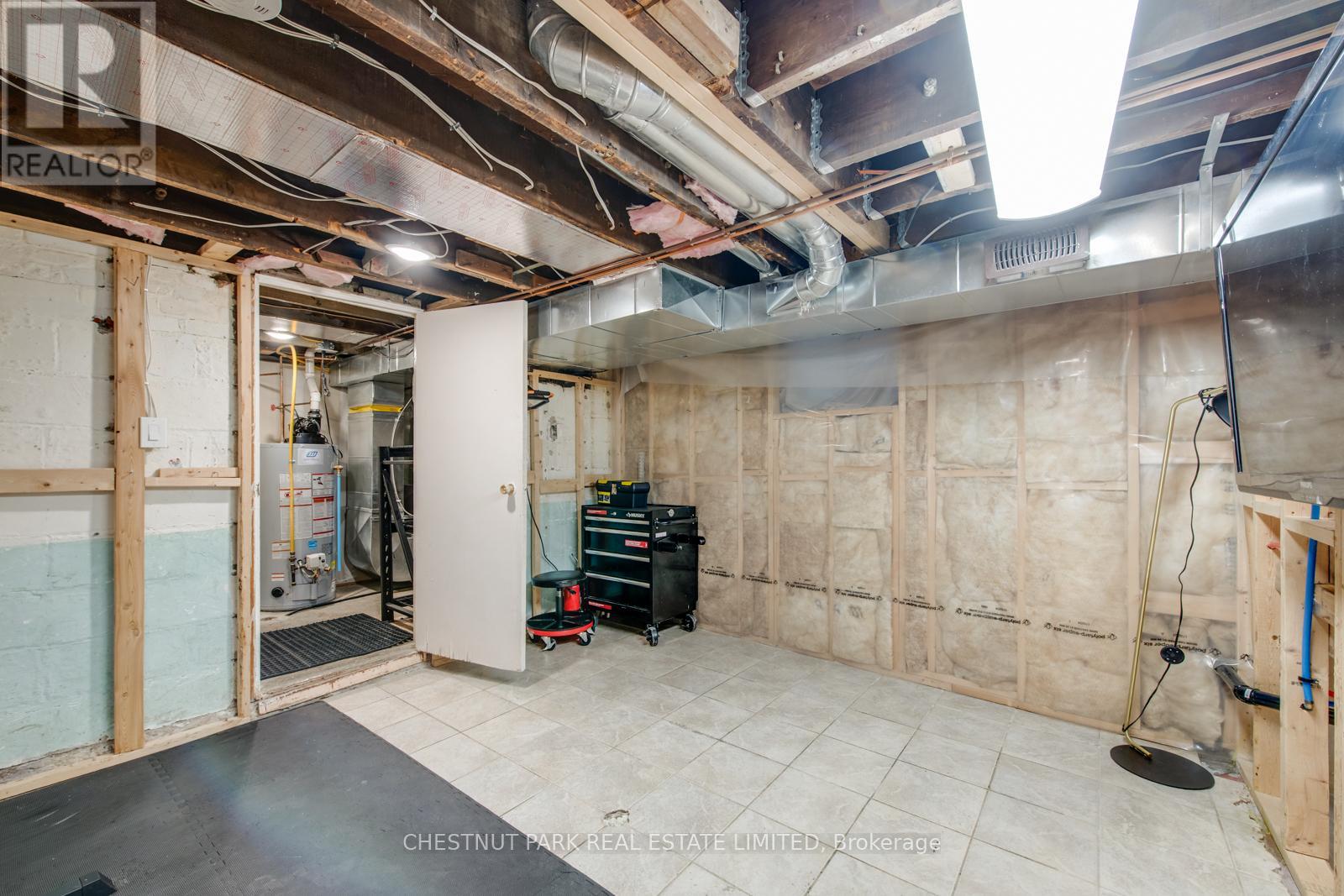 268 Prescott Avenue, Toronto, Ontario  M6N 3H1 - Photo 37 - W12844342