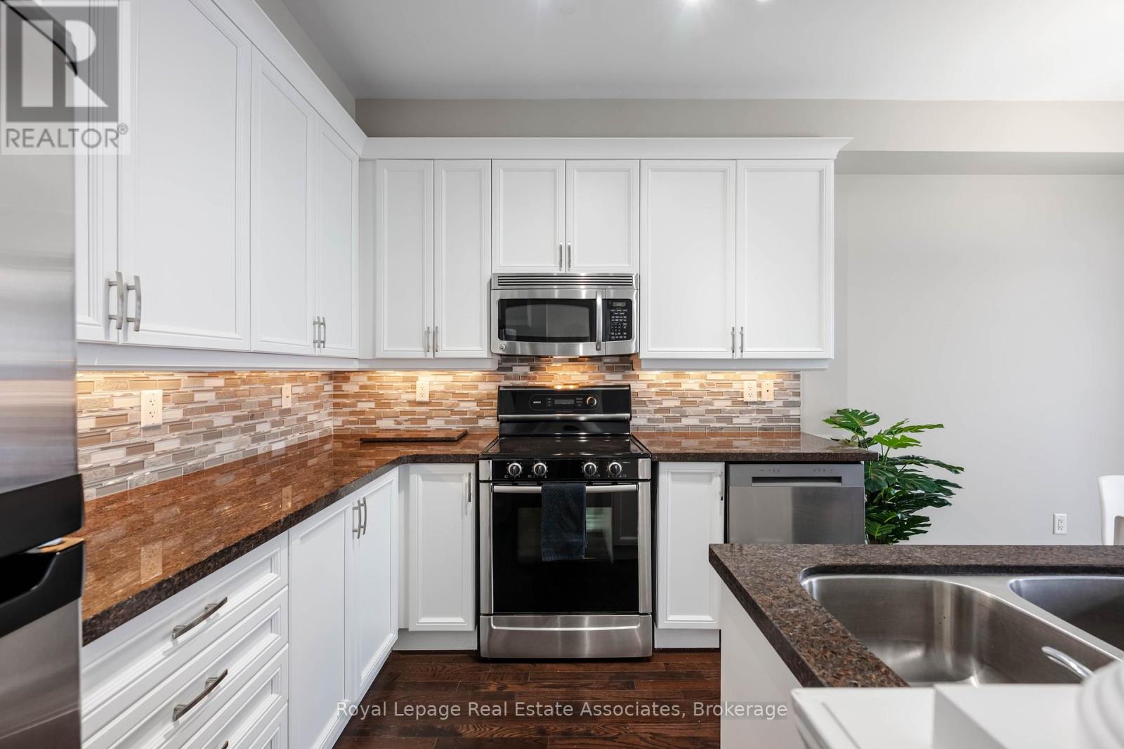 44 Sutcliff Lane, Halton Hills, Ontario  L7G 0C2 - Photo 11 - W12844346