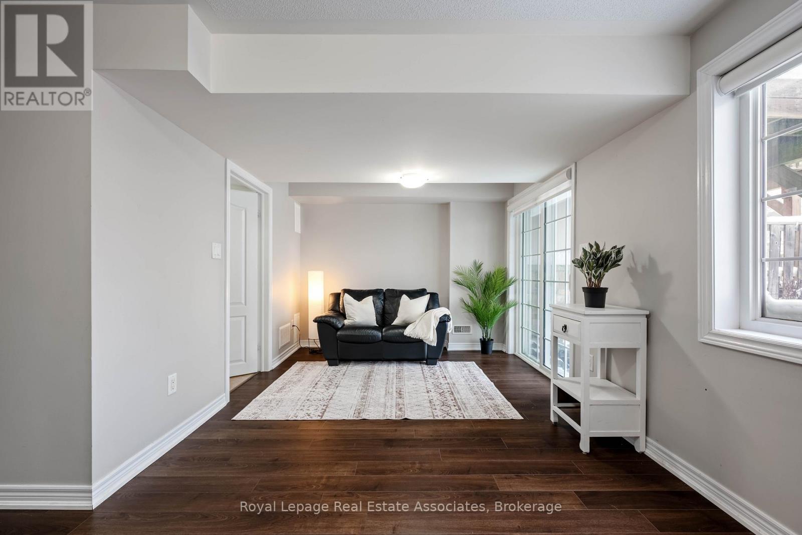 44 Sutcliff Lane, Halton Hills, Ontario  L7G 0C2 - Photo 32 - W12844346