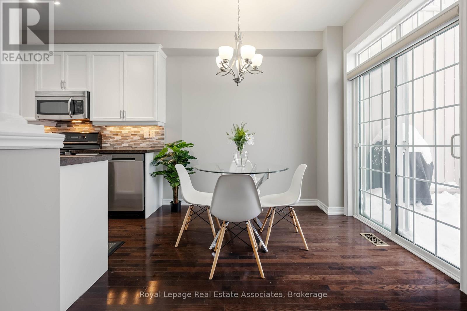 44 Sutcliff Lane, Halton Hills, Ontario  L7G 0C2 - Photo 9 - W12844346