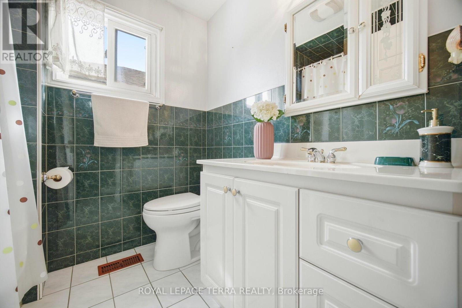 32 Bridekirk Place, Brampton, Ontario  L6Y 2V8 - Photo 33 - W12844350