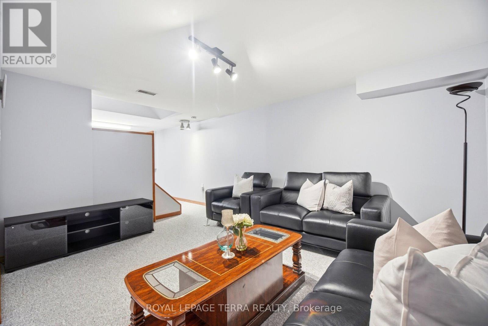 32 Bridekirk Place, Brampton, Ontario  L6Y 2V8 - Photo 37 - W12844350