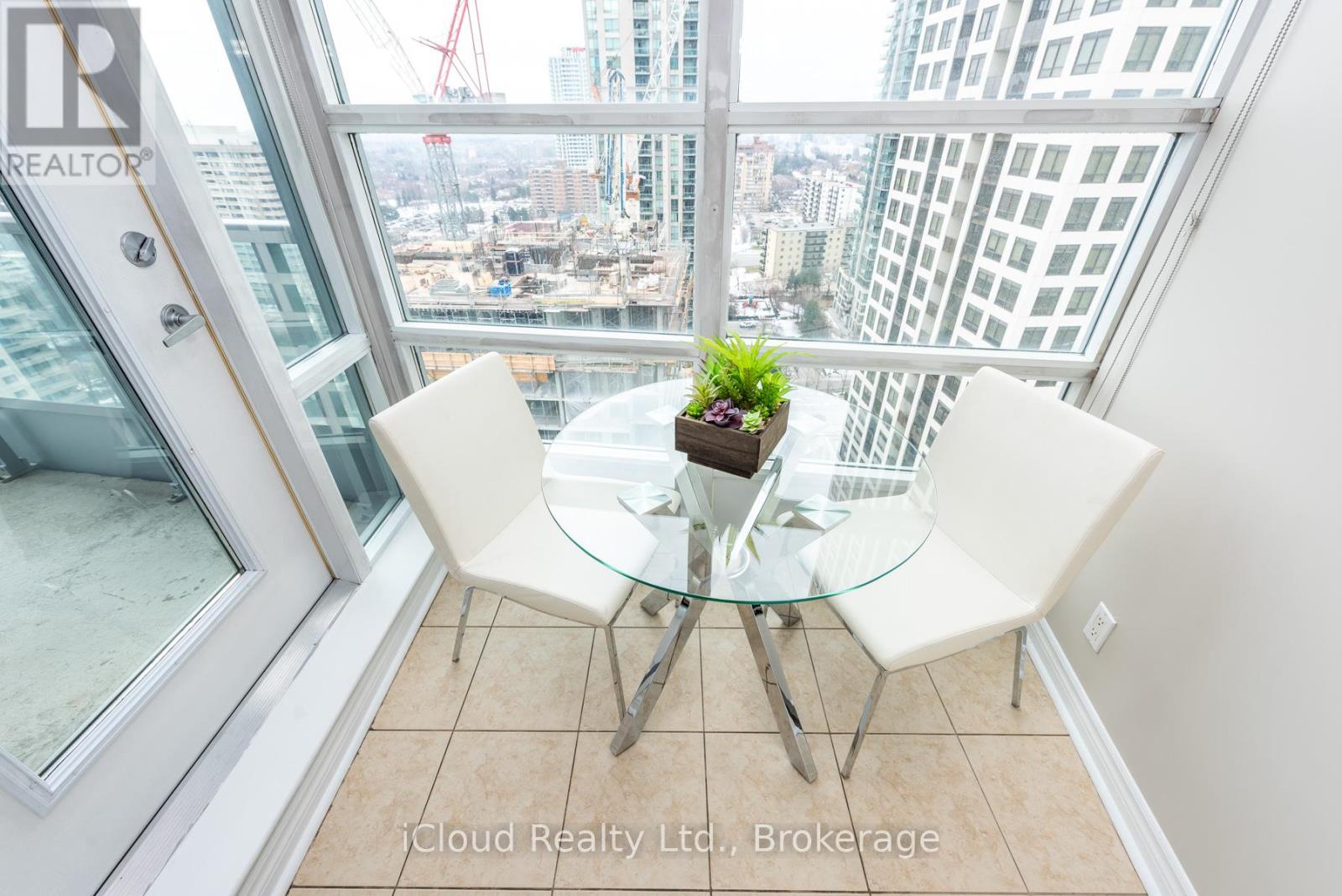 2112 - 33 Elm Drive, Mississauga, Ontario  L5B 4M1 - Photo 14 - W12844448