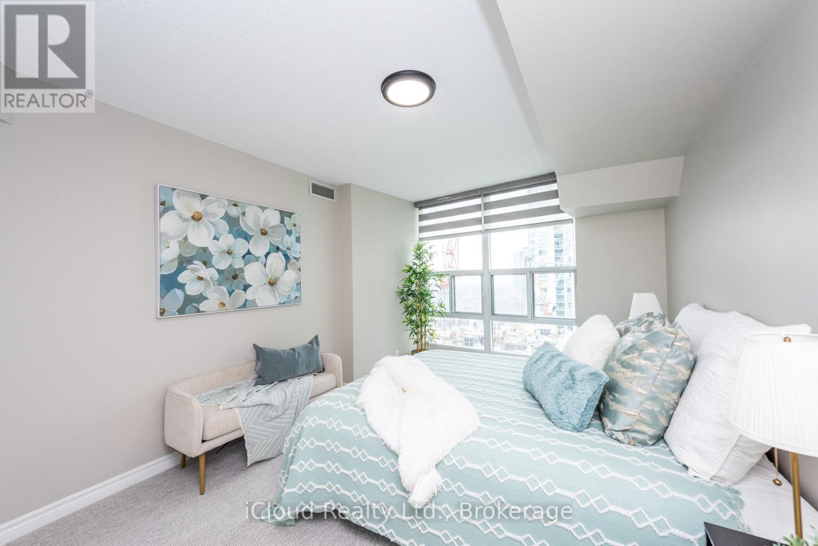 2112 - 33 Elm Drive, Mississauga, Ontario  L5B 4M1 - Photo 18 - W12844448