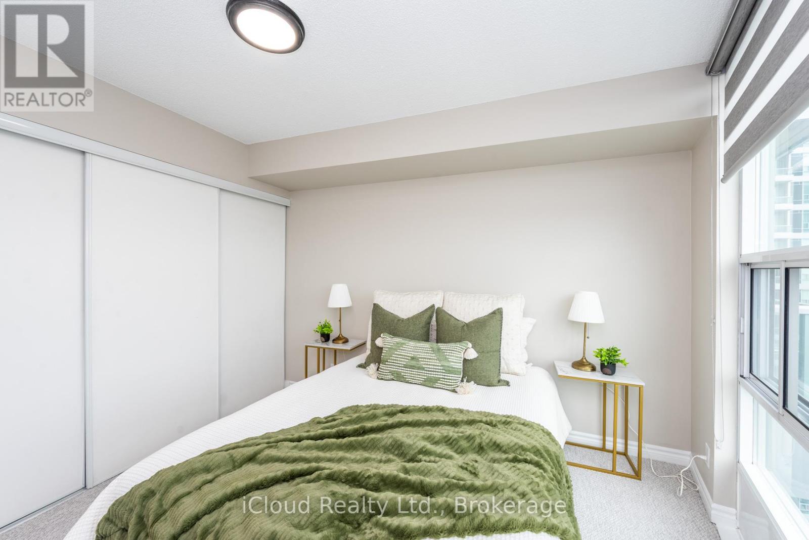 2112 - 33 Elm Drive, Mississauga, Ontario  L5B 4M1 - Photo 21 - W12844448