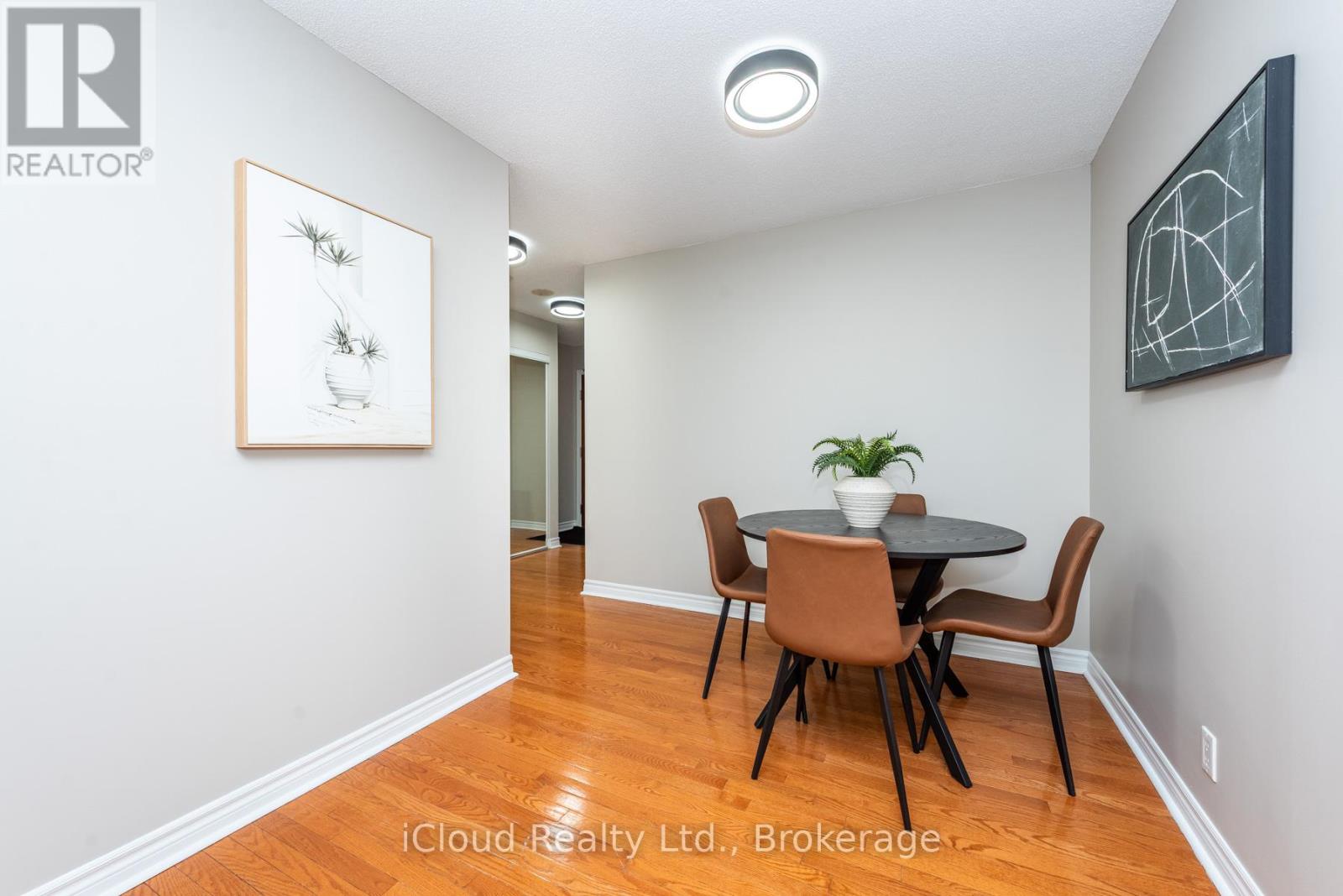 2112 - 33 Elm Drive, Mississauga, Ontario  L5B 4M1 - Photo 8 - W12844448