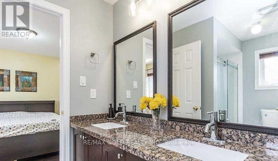 Upper - 472 Briggs Court, Mississauga (Meadowvale Village), Ontario  L5W 0C5 - Photo 10 - W12844450