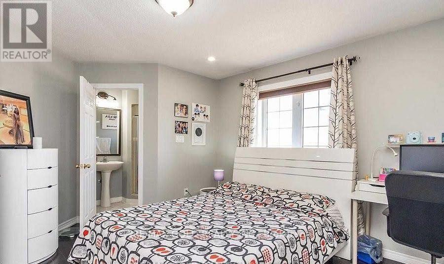 Upper - 472 Briggs Court, Mississauga (Meadowvale Village), Ontario  L5W 0C5 - Photo 14 - W12844450