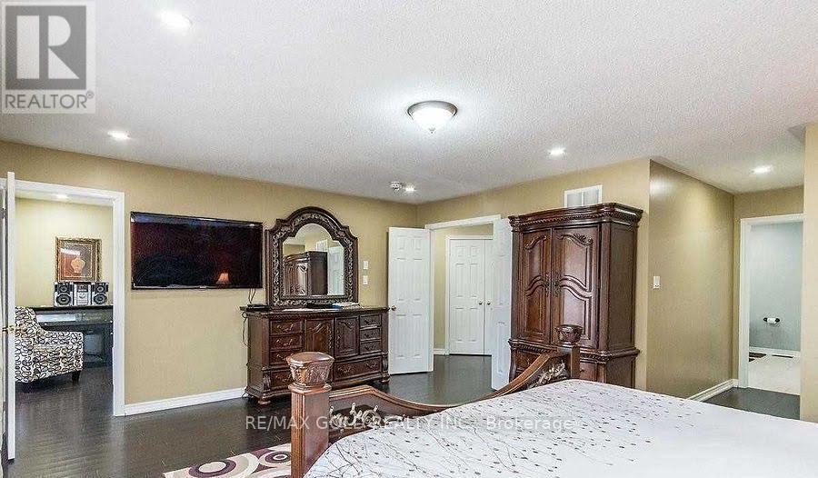 Upper - 472 Briggs Court, Mississauga (Meadowvale Village), Ontario  L5W 0C5 - Photo 15 - W12844450