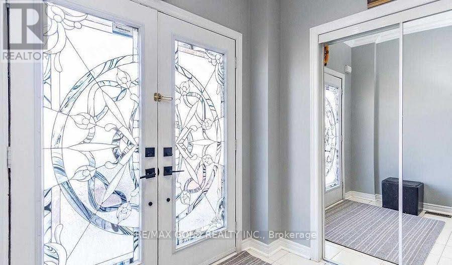 Upper - 472 Briggs Court, Mississauga (Meadowvale Village), Ontario  L5W 0C5 - Photo 2 - W12844450