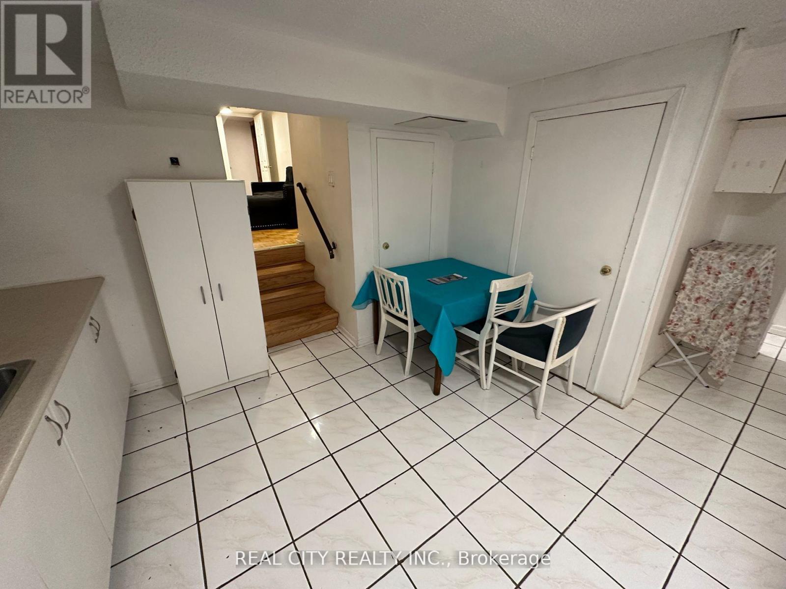 Bsmt - 7706 Wildfern Drive, Mississauga (Malton), Ontario  L4T 3P9 - Photo 9 - W12844470