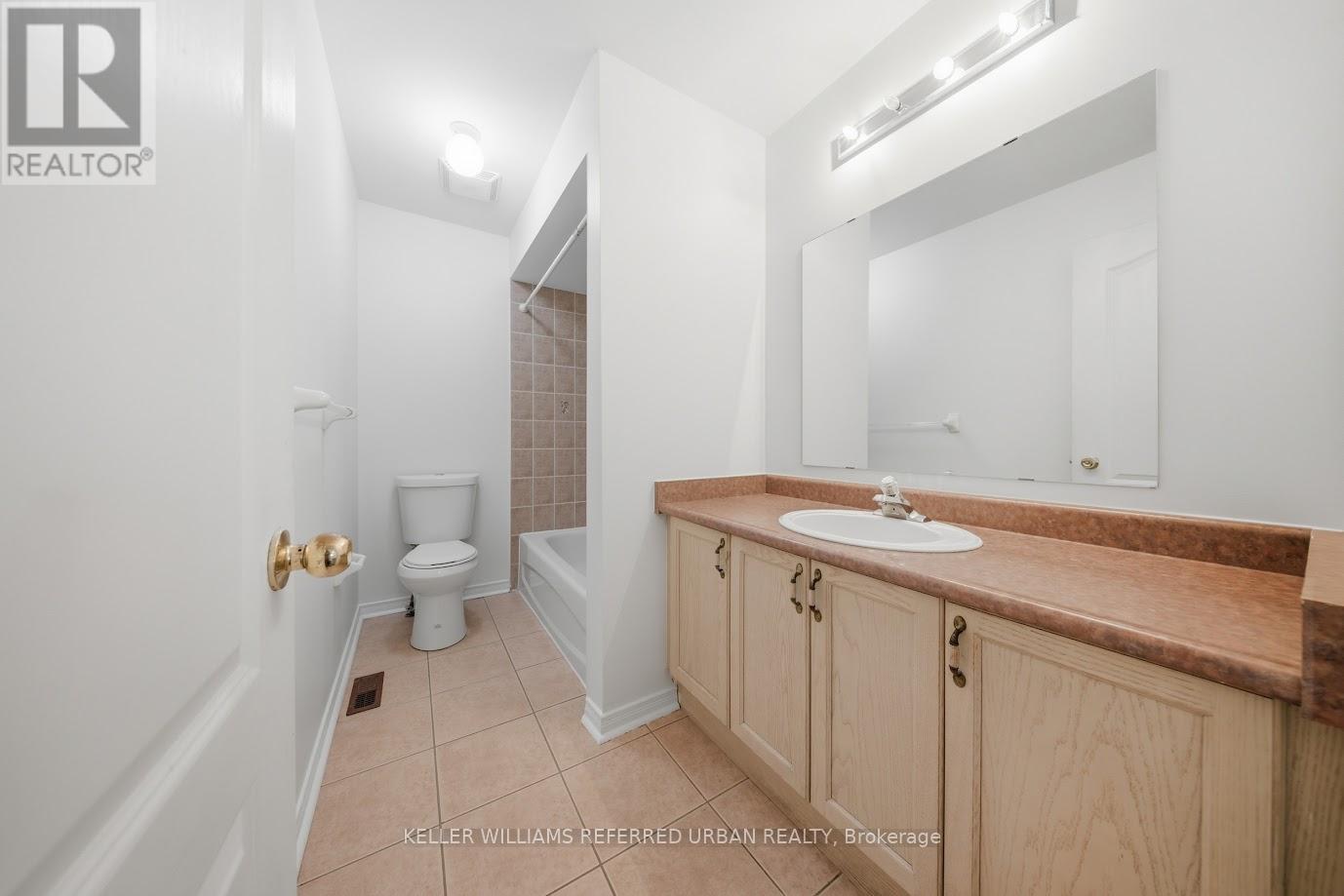 41 Pauline Crescent, Brampton (Fletcher's Meadow), Ontario  L7A 2V6 - Photo 20 - W12844476