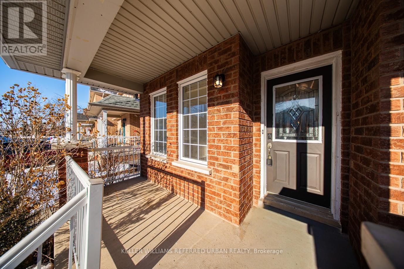 41 Pauline Crescent, Brampton (Fletcher's Meadow), Ontario  L7A 2V6 - Photo 3 - W12844476