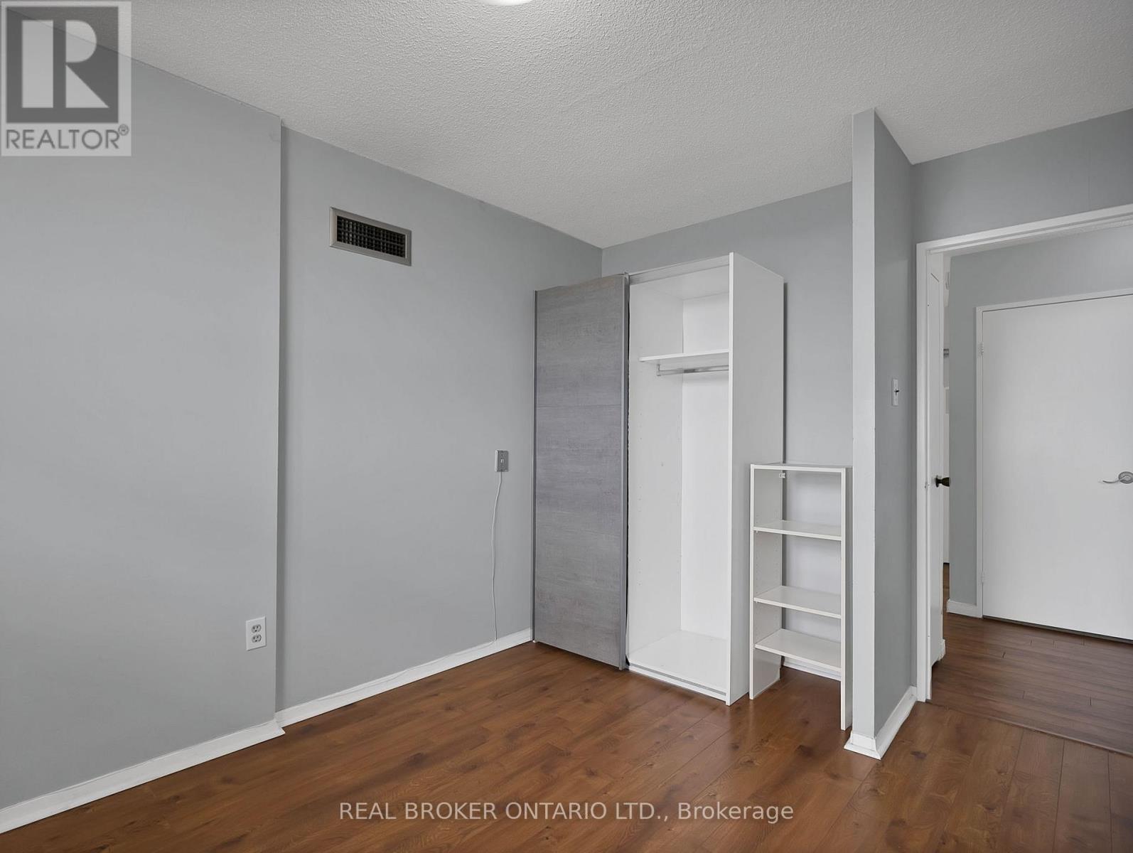 1103 - 3 Lisa Street, Brampton (Queen Street Corridor), Ontario  L6T 4A2 - Photo 12 - W12844488