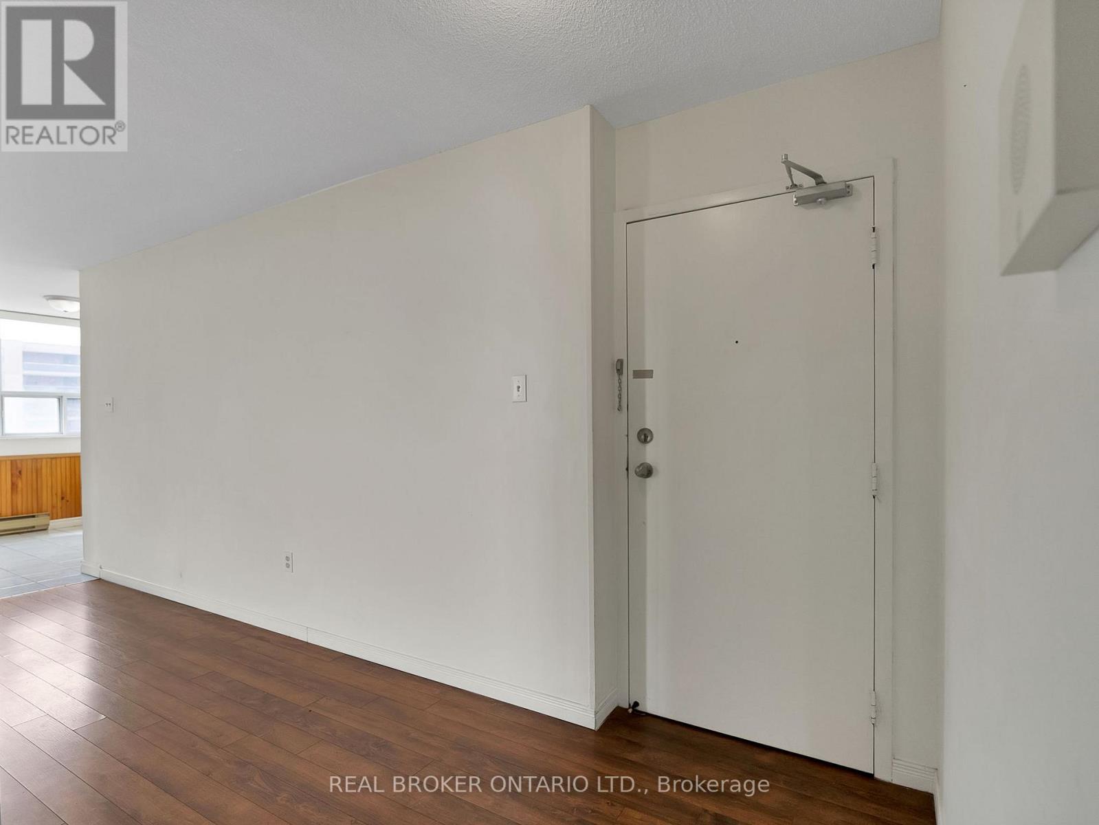 1103 - 3 Lisa Street, Brampton (Queen Street Corridor), Ontario  L6T 4A2 - Photo 3 - W12844488