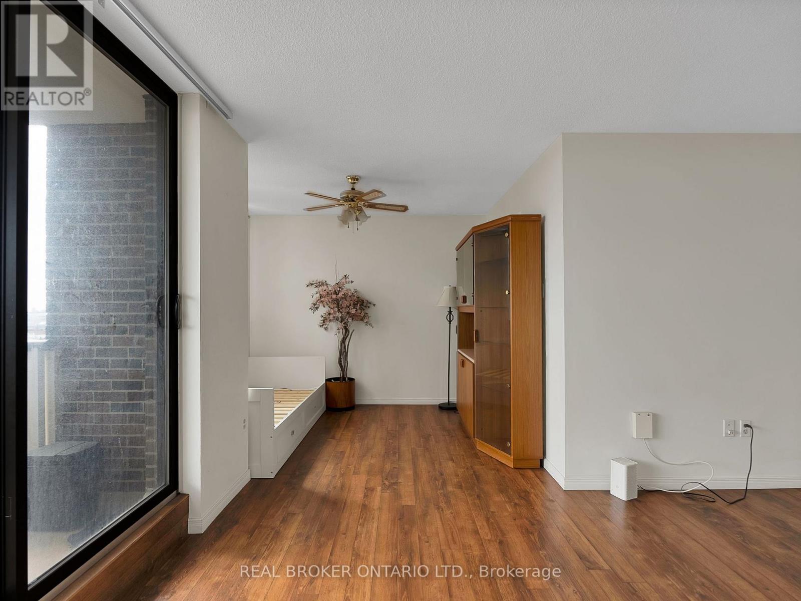 1103 - 3 Lisa Street, Brampton (Queen Street Corridor), Ontario  L6T 4A2 - Photo 9 - W12844488