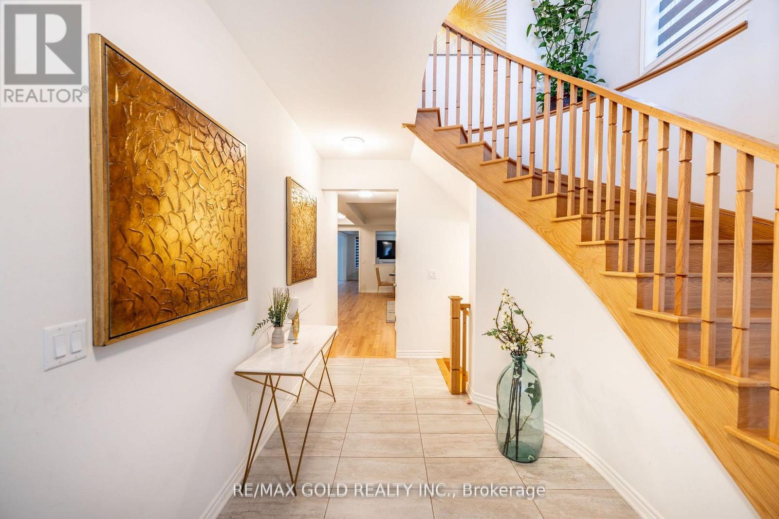 35 Academy Drive, Brampton, Ontario  L6P 3C9 - Photo 6 - W12844502