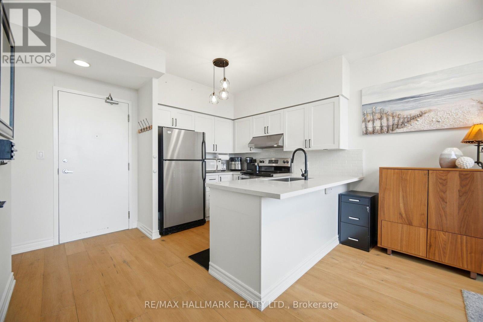 624 - 200 Manitoba Street, Toronto, Ontario M8Y 3Y9 - Photo 3 - W12844514