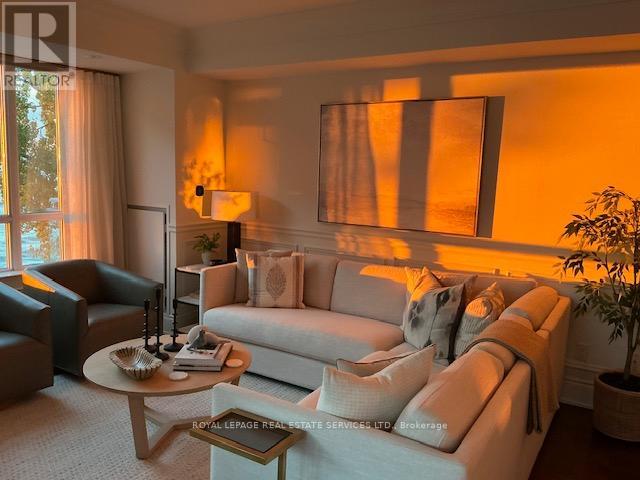 327 - 3500 Lakeshore Road W, Oakville, Ontario  L6L 0B4 - Photo 3 - W12844516