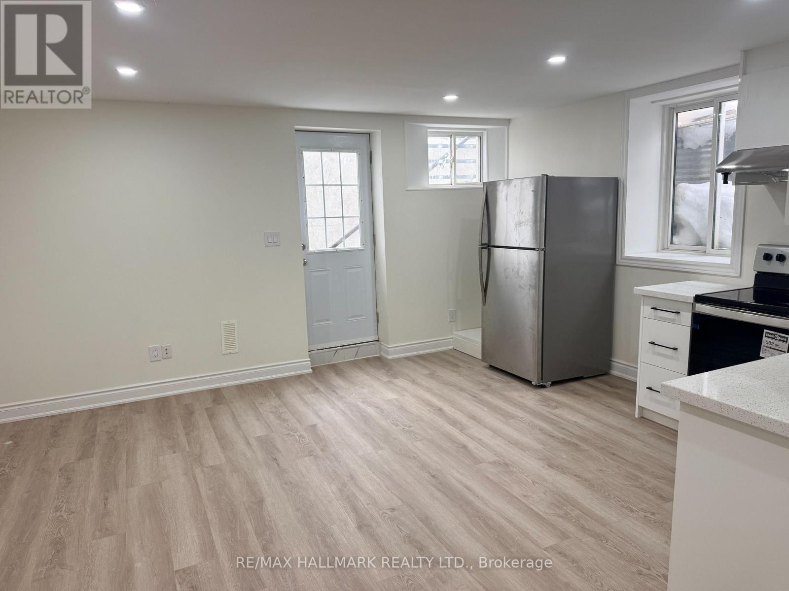 Bsmt - 550 Yates Drive, Milton (Co Coates), Ontario  L9T 6Z3 - Photo 5 - W12844524