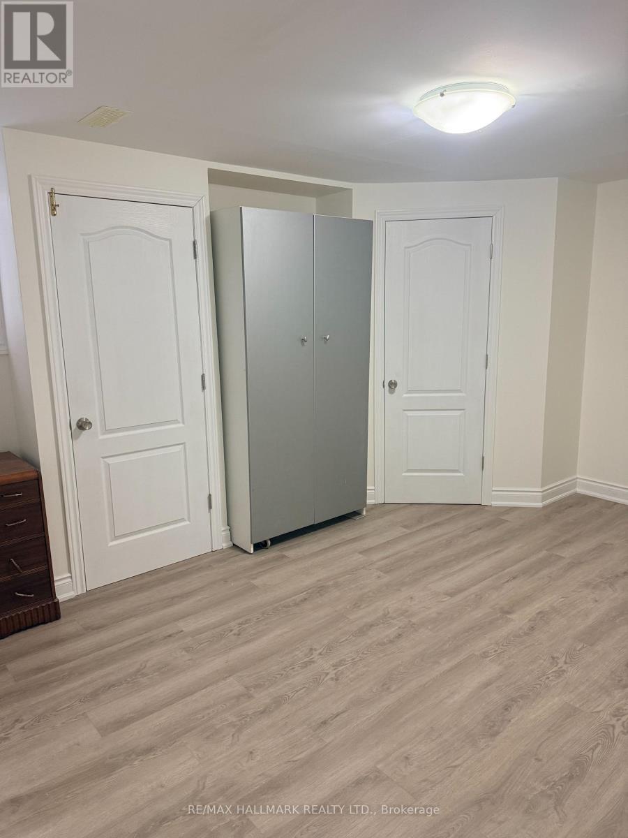 Bsmt - 550 Yates Drive, Milton (Co Coates), Ontario  L9T 6Z3 - Photo 6 - W12844524