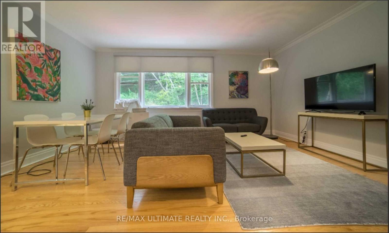 APT 8 - 230 SOUTH KINGSWAY, Toronto, Ontario