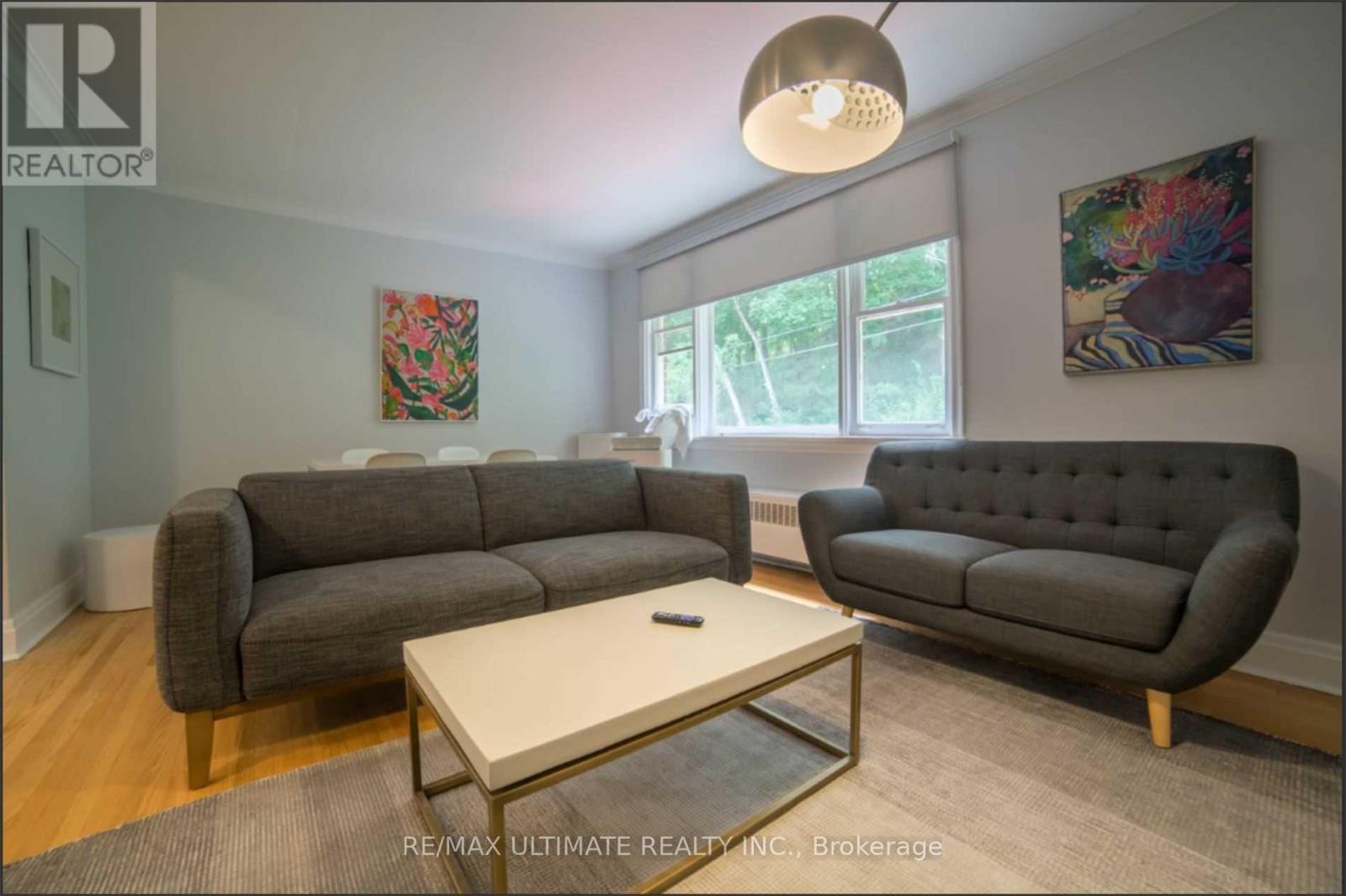 Apt 8 - 230 South Kingsway, Toronto, Ontario  M6S 3T9 - Photo 2 - W12844532