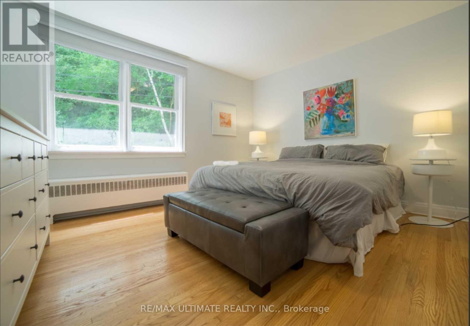 Apt 8 - 230 South Kingsway, Toronto, Ontario  M6S 3T9 - Photo 6 - W12844532
