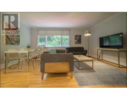 APT 8 - 230 SOUTH KINGSWAY, Toronto, Ontario