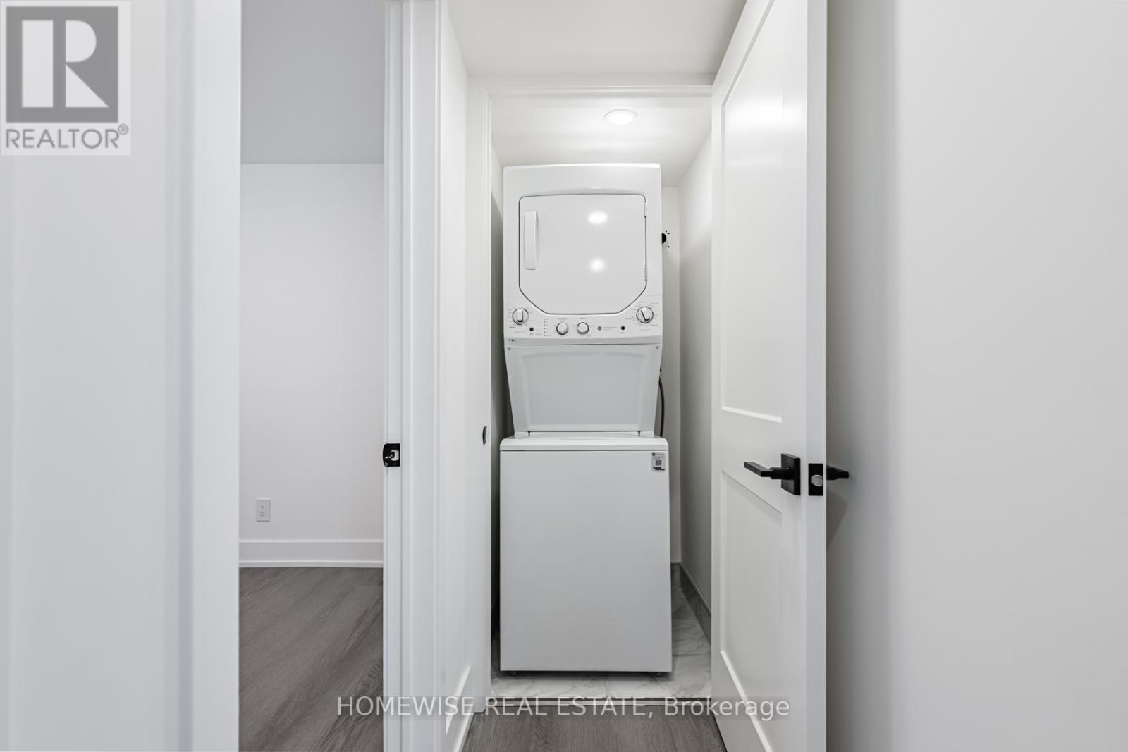 2 - 26 Sage Avenue, Toronto (Yorkdale-Glen Park), Ontario  M6B 3W5 - Photo 12 - W12844536