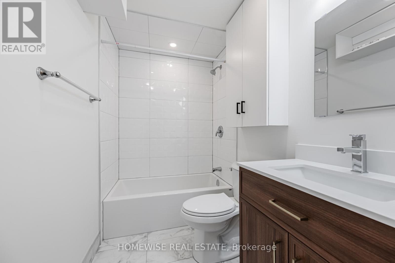 2 - 26 Sage Avenue, Toronto (Yorkdale-Glen Park), Ontario  M6B 3W5 - Photo 9 - W12844536