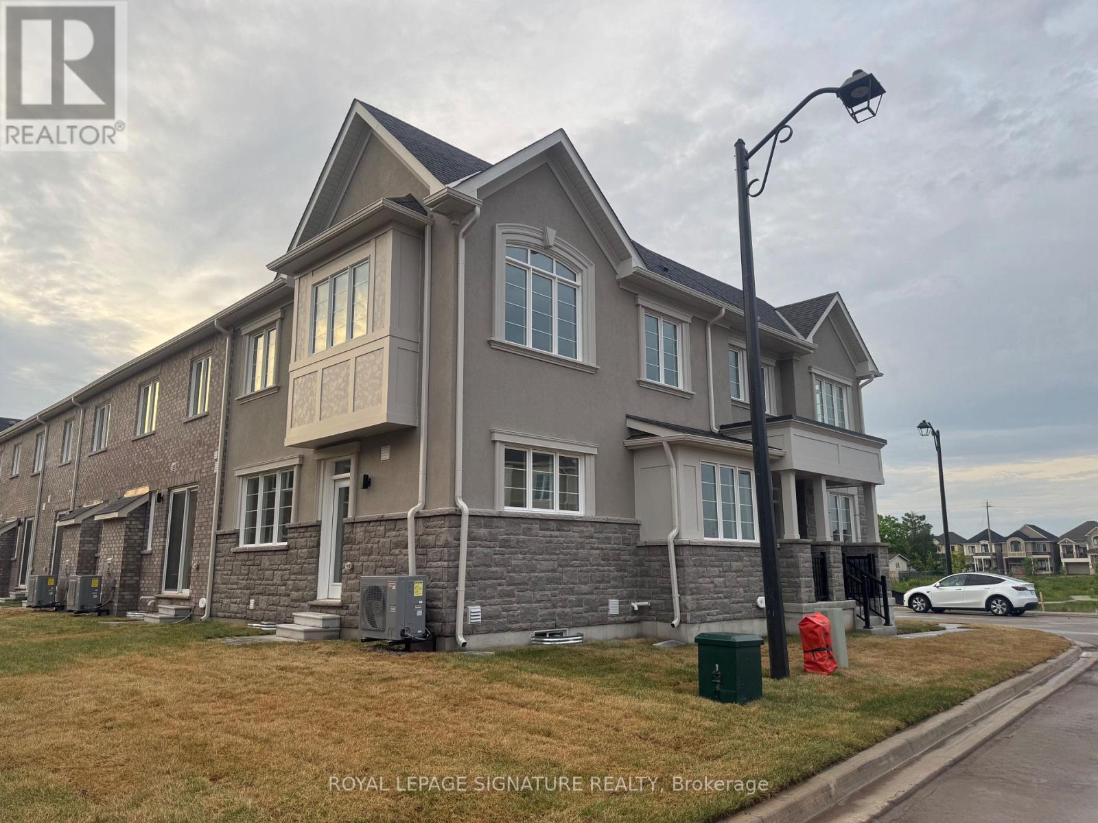 8 - 1257 Ferguson Drive, Milton, Ontario  L9T 7V8 - Photo 1 - W12844566